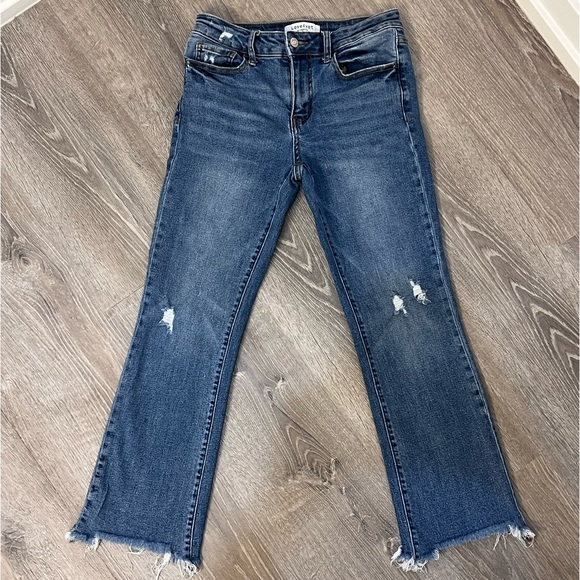COPY - Lovervet Morgan Mid Rise Crop Bootcut Jeans | Size 26 - Picture 3 of 5